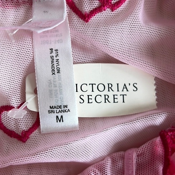 Victoria’s Secret Heart Cami - Picture 5 of 6